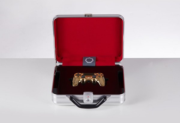 Lux DualShock 4 (DS4) Controller for PS4 in 24K Gold and Diamonds 8.jpg