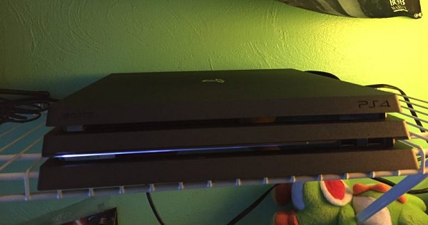 PS4 Pro LED Light Strip Powering Up, Gameplay and Loading Time Vids 3.jpg