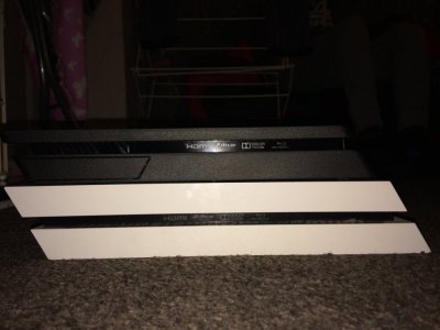 PS4 Slim Compare 2.jpg PS4 Slim Compare 2.jpg