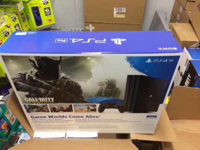 PS4 Pro Shipping Retail Box 2.jpg PS4 Pro Shipping Retail Box 2.jpg