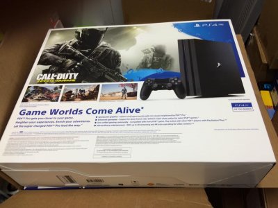 PS4 Pro Shipping Retail Box 6.jpg