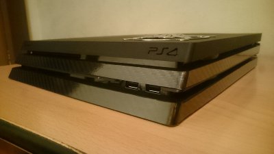 World's First PS4 Pro Case Mod by Fosi at eXtreme-Modding 3.JPG
