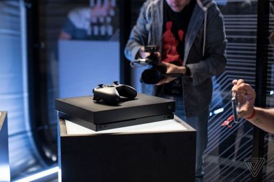 XBox One X (Project Scorpio) Unveiled at E3 2017 by Microsoft 6.jpg