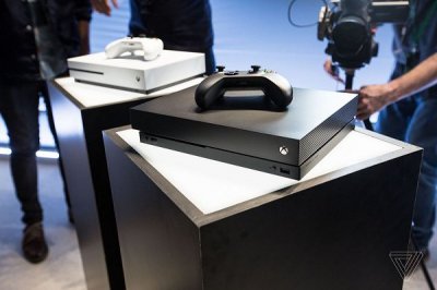 XBox One X (Project Scorpio) Unveiled at E3 2017 by Microsoft 8.jpg